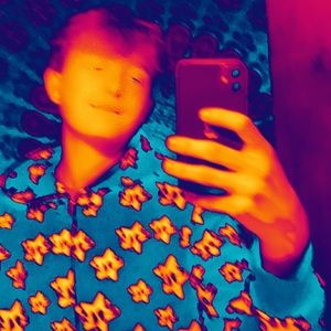 Meet your Posher, Derrick